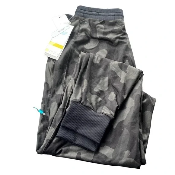 Zella Live in Pocket Joggers Black Camo Pant Pockets Drawstring